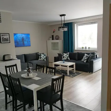 アパート Blizej Morza Deluxe Apartmenty コウォブジェク