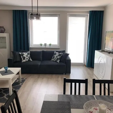 アパート Blizej Morza Deluxe Apartmenty コウォブジェク